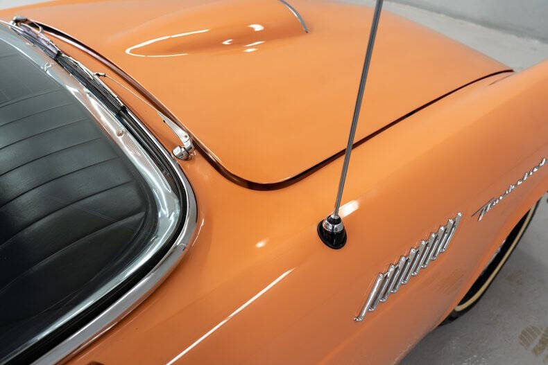 1957 Ford Thunderbird