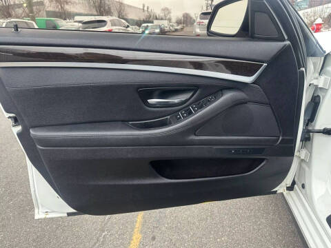 2016 BMW 5 Series 528i xDrive