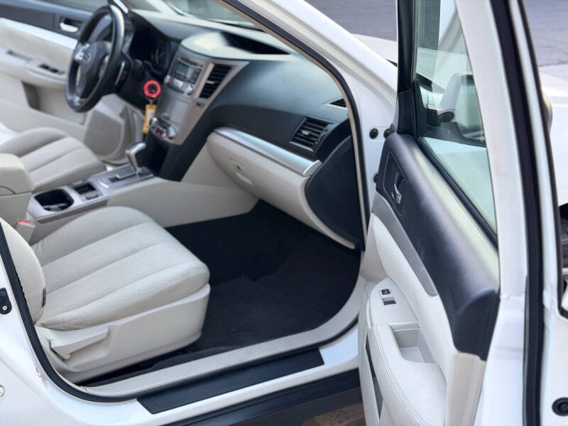 2012 Subaru Outback 2.5i Premium