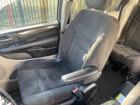 2016 Dodge Grand Caravan American Value Package