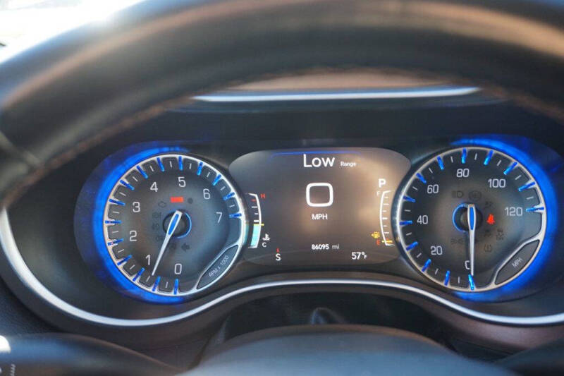 2017 Chrysler Pacifica Touring-L Plus