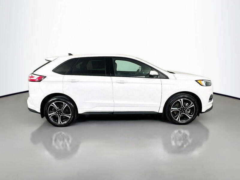 2022 Ford Edge ST