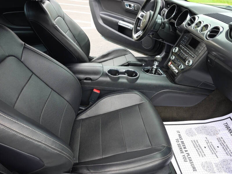 2016 Ford Mustang EcoBoost Premium