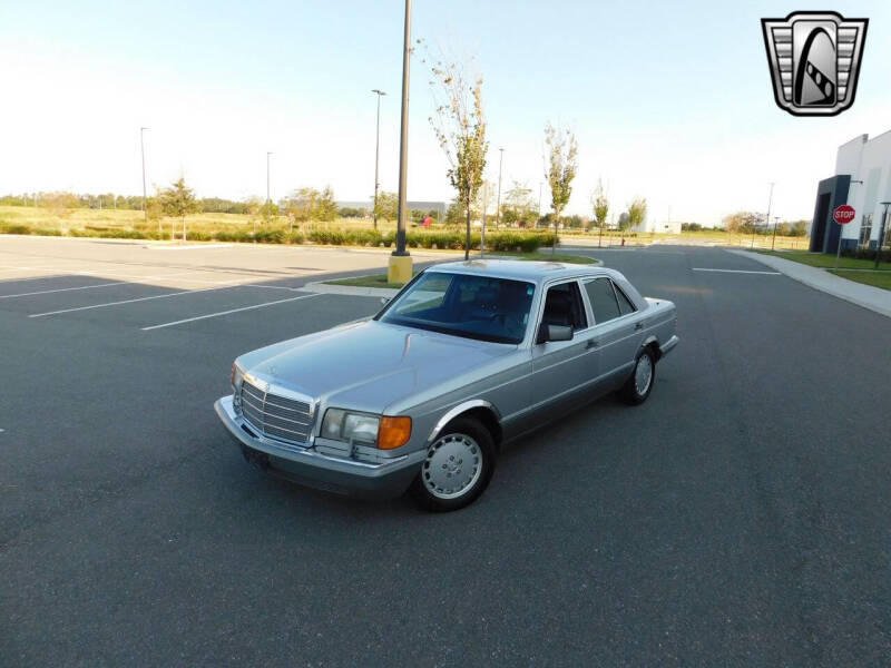 1990 Mercedes-Benz 300-Class 300 SE