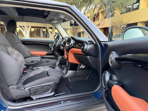 2017 MINI Hardtop 2 Door Cooper