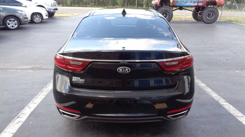 2017 Kia Cadenza Technology