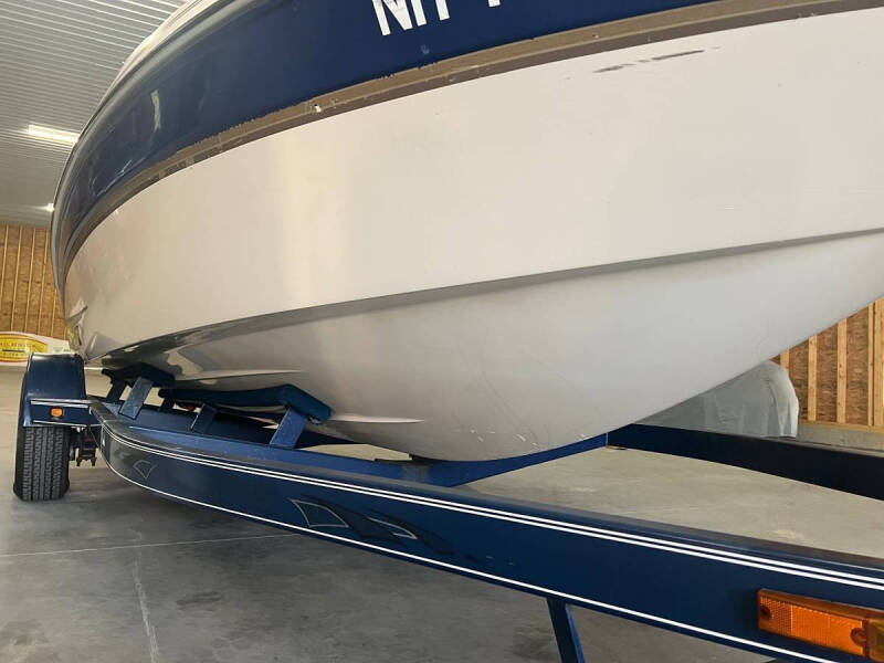 2002 Glastron GX185