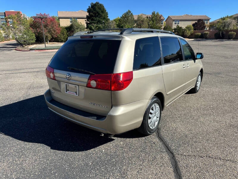 2009 Toyota Sienna LE 8-Passenger