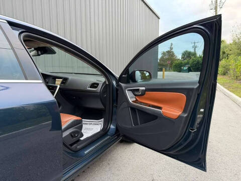 2014 Volvo S60 T5 Platinum