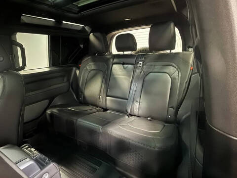 2024 Land Rover Defender 90 P400 X-Dynamic SE