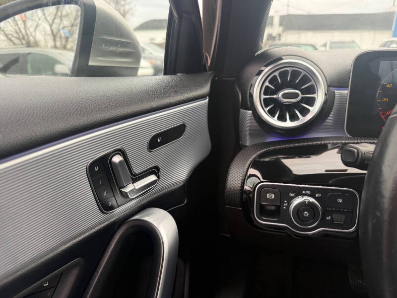 2019 Mercedes-Benz A-Class A 220