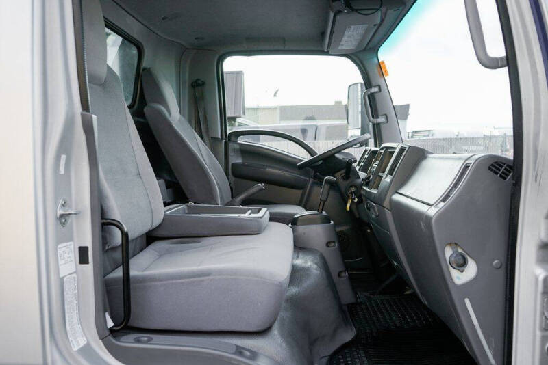 2018 Isuzu NRR