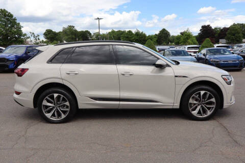 2021 Audi e-tron quattro Premium Plus