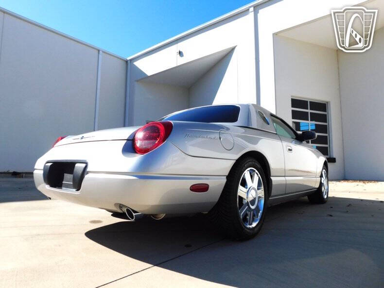 2005 Ford Thunderbird Deluxe