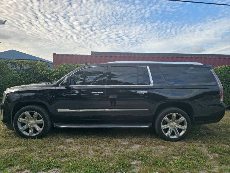 2016 Cadillac Escalade ESV Luxury Collection