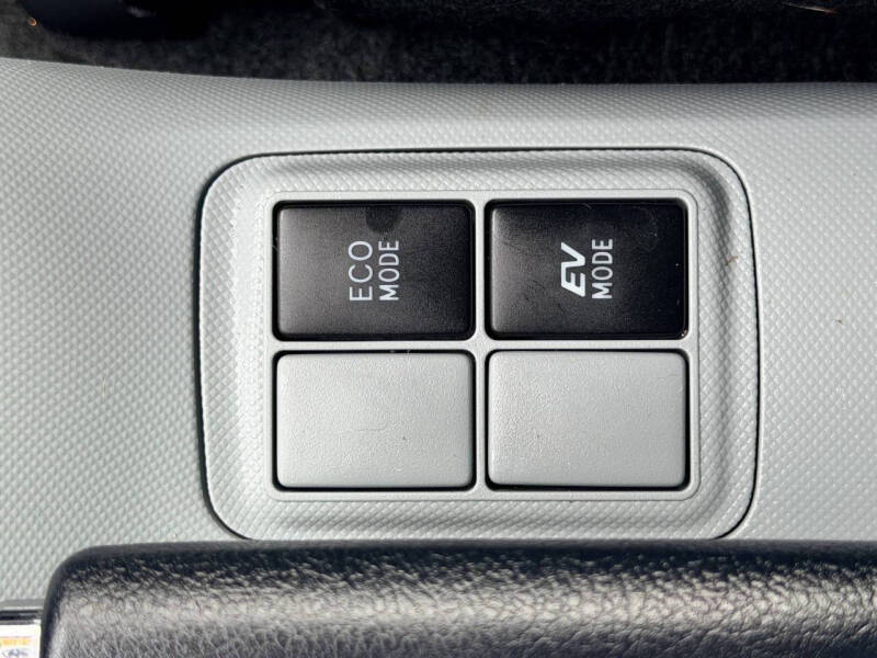 2013 Toyota Prius c Two