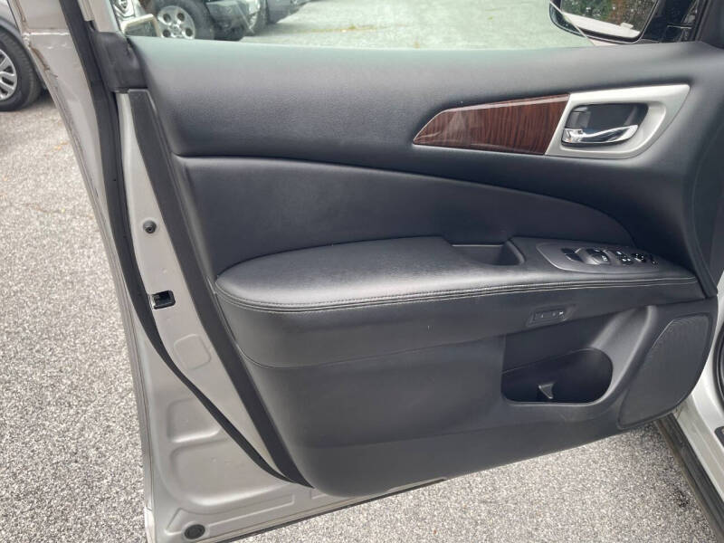 2016 Nissan Pathfinder S