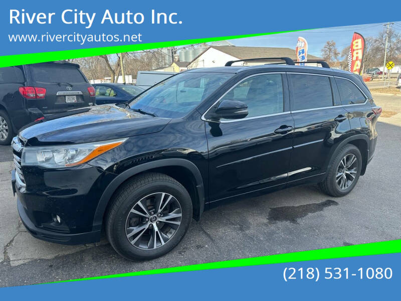 2016 Toyota Highlander XLE's photo