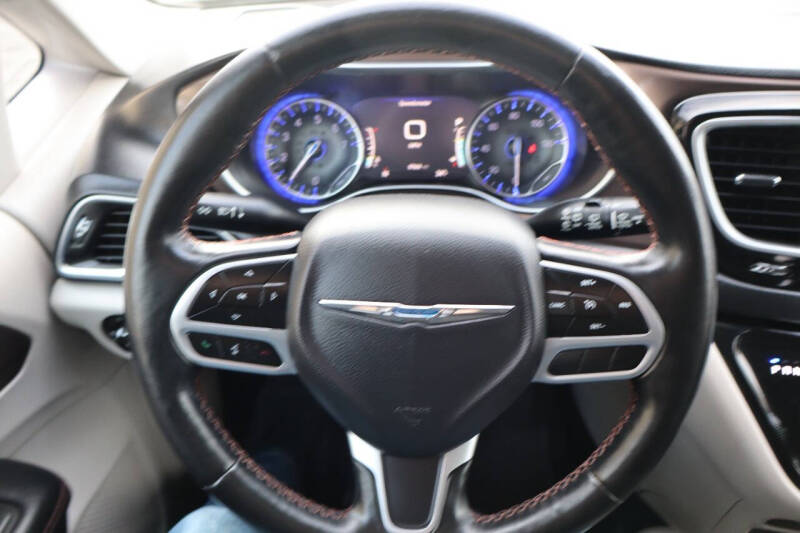 2019 Chrysler Pacifica Touring L Plus