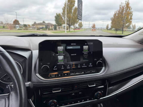 2022 Nissan Rogue SL