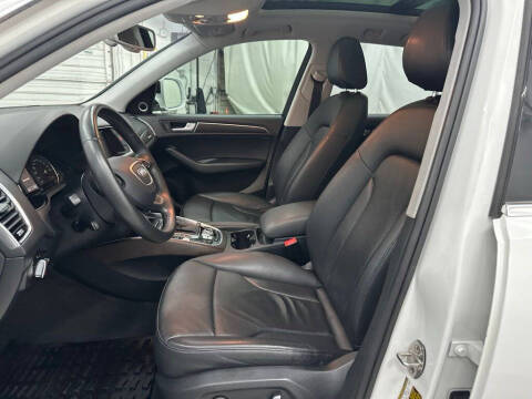 2017 Audi Q5 2.0T quattro Premium Plus