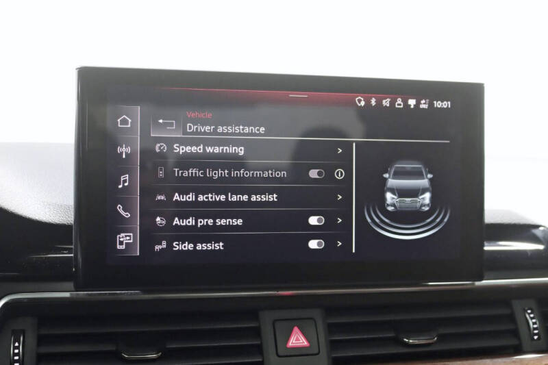 2022 Audi A4 quattro Premium 40 TFSI