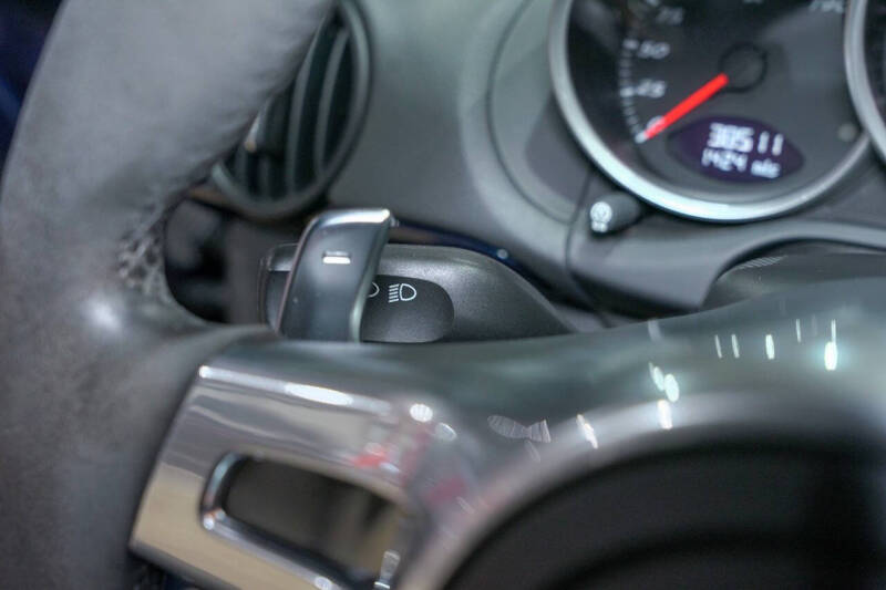 2012 Porsche Cayman R