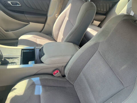 2010 Ford Taurus SEL