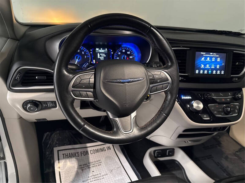 2020 Chrysler Pacifica Touring L