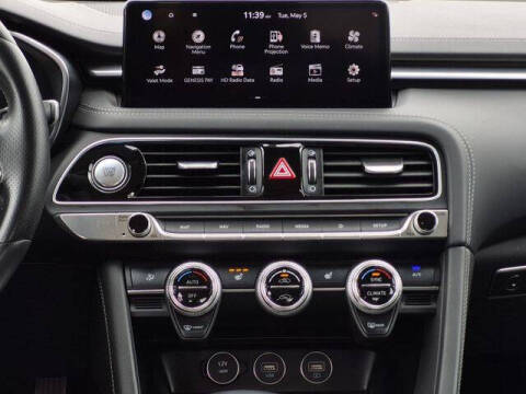2023 Genesis G70