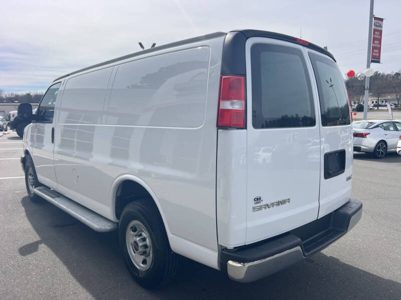 2024 GMC Savana 2500