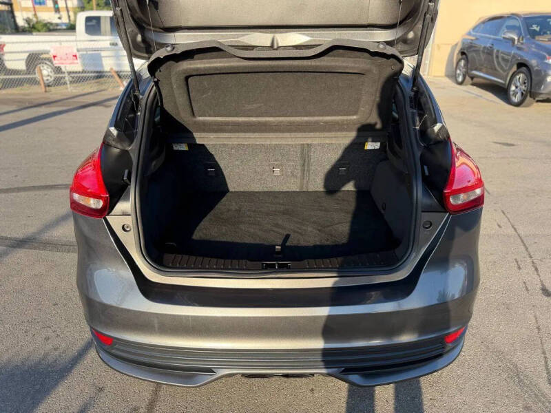 2017 Ford Focus ST