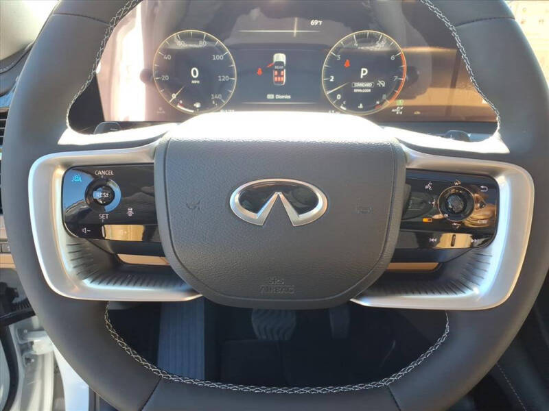 2026 Infiniti QX80 Luxe