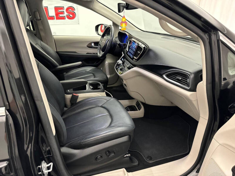2019 Chrysler Pacifica Touring L Plus