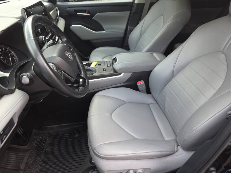 2021 Toyota Highlander XLE