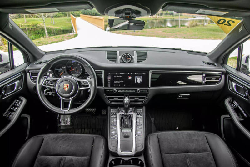 2020 Porsche Macan