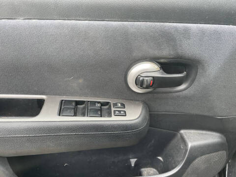 2008 Nissan Versa 1.8 S