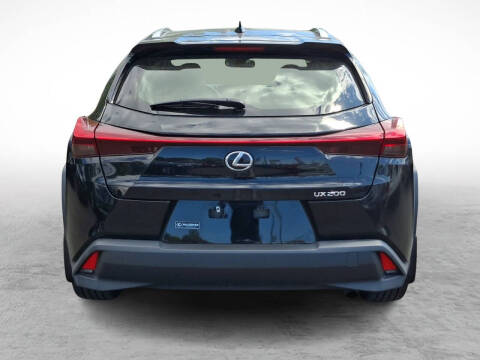 2022 Lexus UX 200