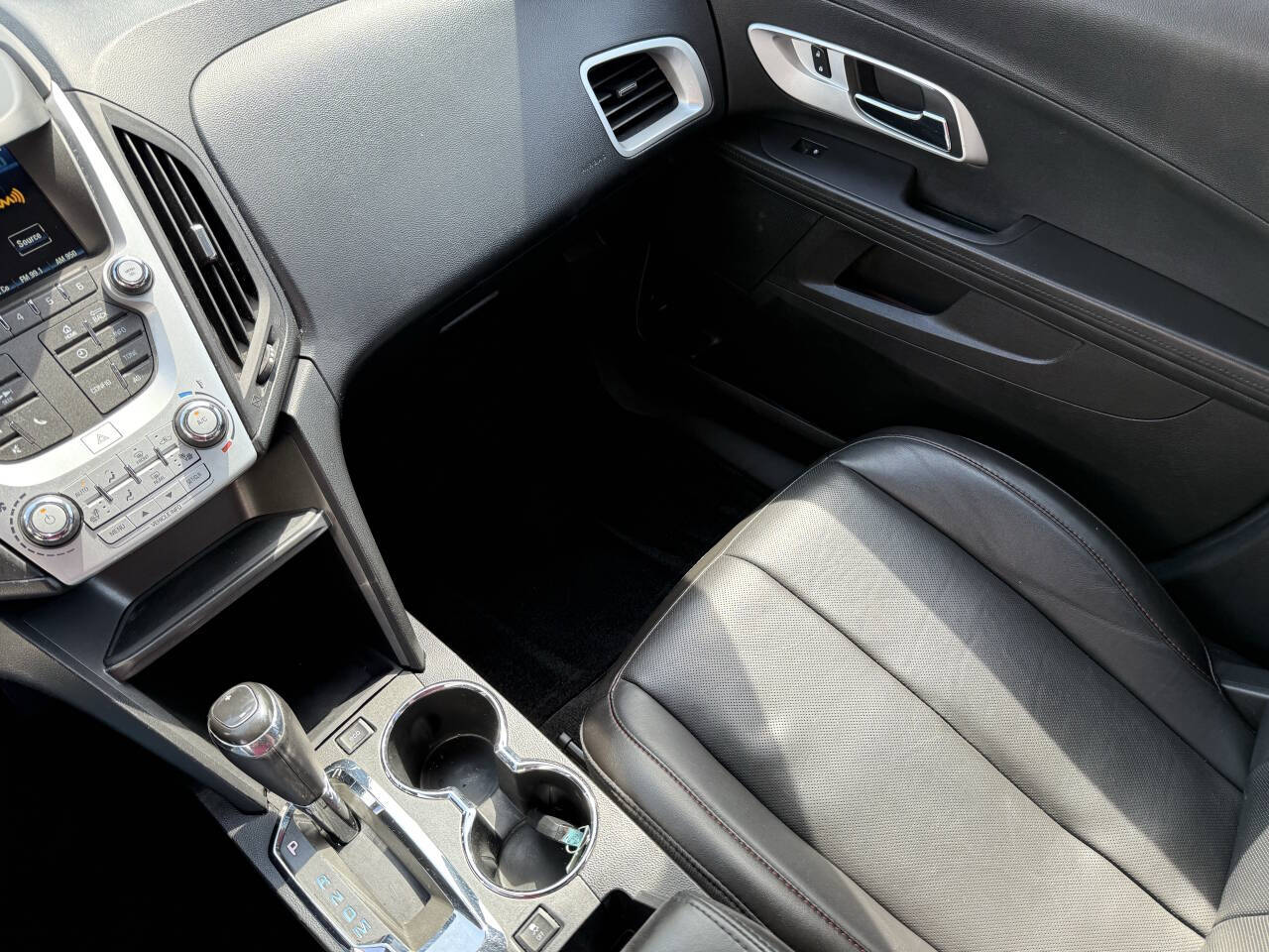 2016 Chevrolet Equinox LTZ photo 21