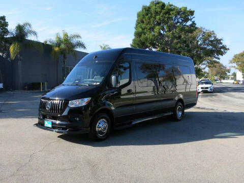 2025 Mercedes-Benz Sprinter Shuttle