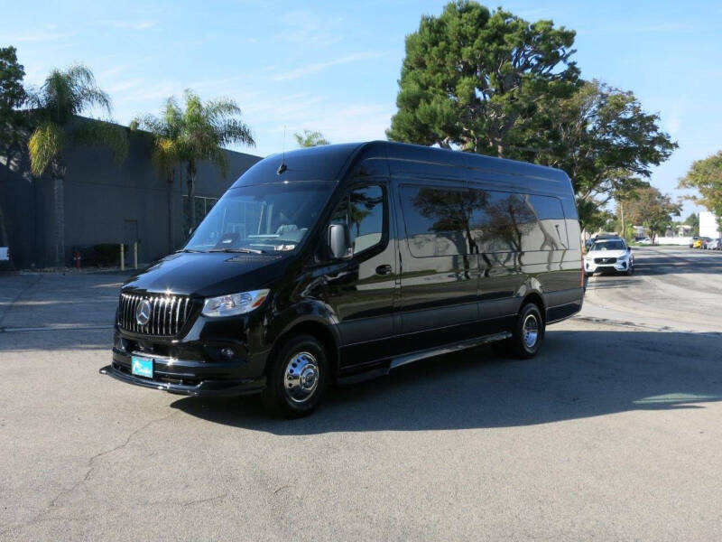 2025 Mercedes-Benz Sprinter Shuttle