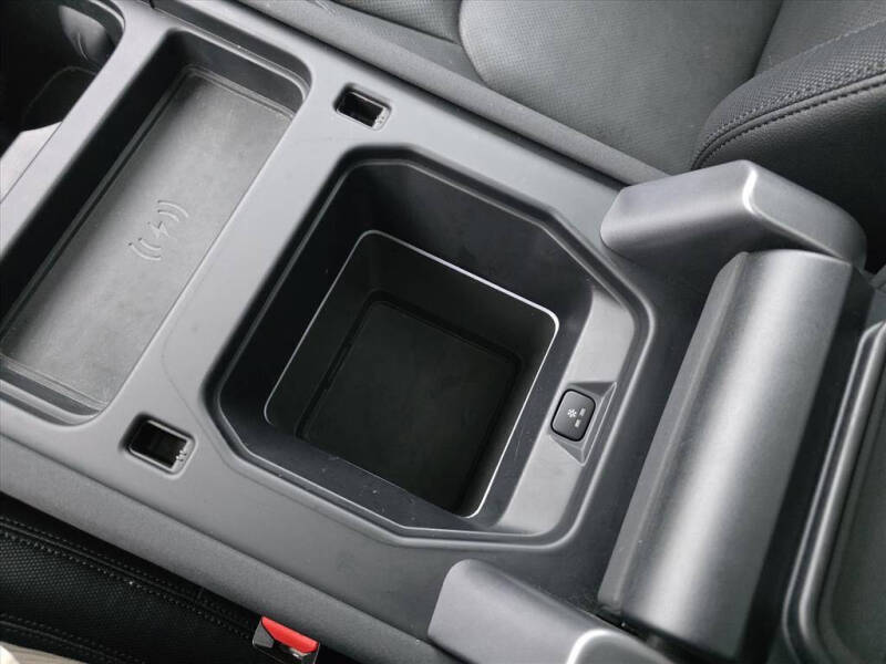 2023 Land Rover Defender 110 X-Dynamic SE