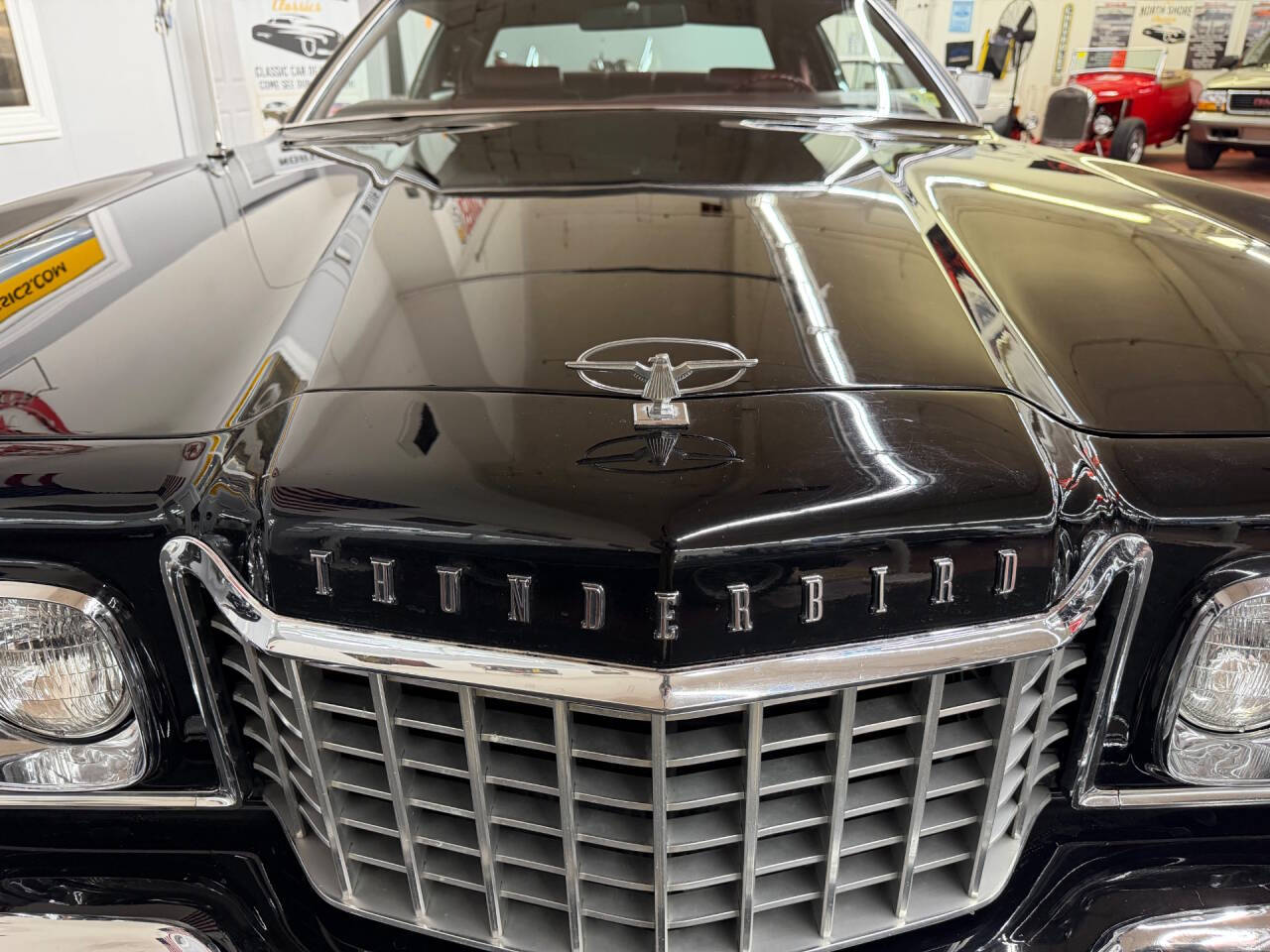 1976 Ford Thunderbird 44