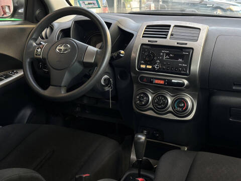 2013 Scion xD