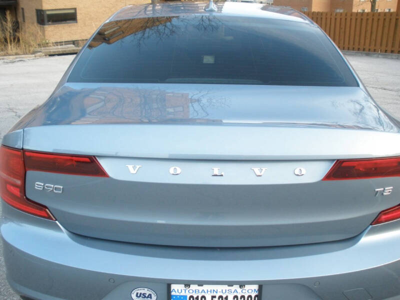 2018 Volvo S90 T5 Momentum