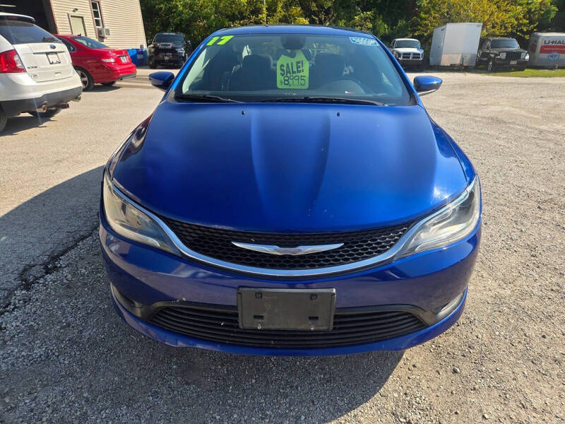 2017 Chrysler 200 LX