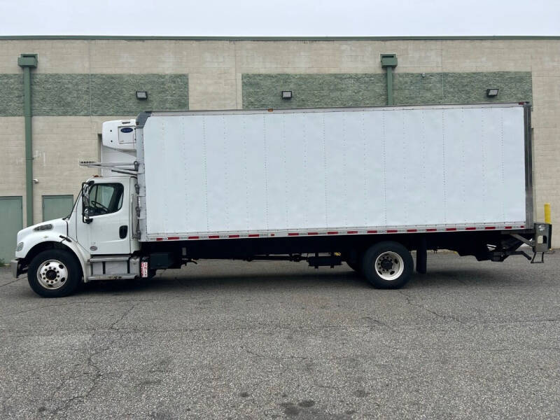2018 Freightliner M2 106