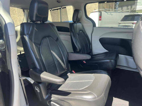 2018 Chrysler Pacifica Touring L