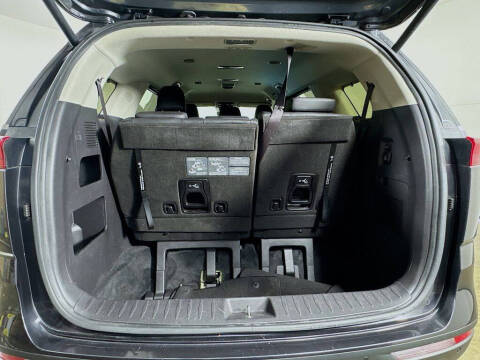 2023 Kia Carnival SX