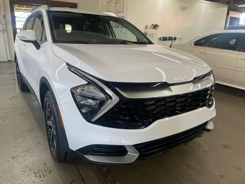 2023 Kia Sportage for sale at John Warne Motors in Canonsburg PA